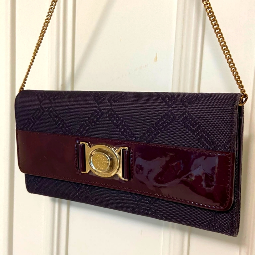 😍Closet Closeout😍Versace Wallet On  Chain &/Key Holder Bag
